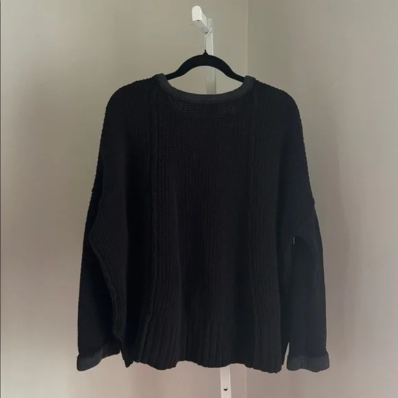 Free People Black Take Over Me Cozy Black Oversized V-Neck Sweater Size Small - Picture 3 of 4